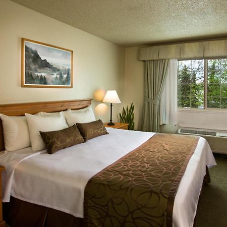 Coast Inn At Lake Hood Анкоридж Экстерьер фото